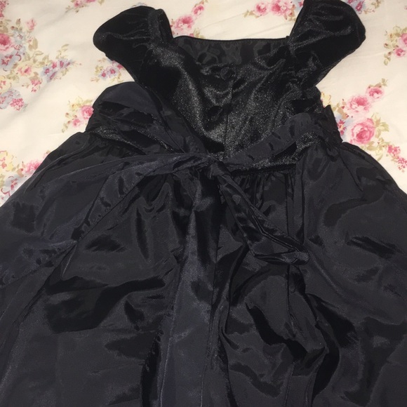 Black fancy dress - Picture 4 of 5